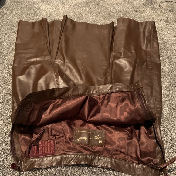 Vintage Etienne Aigner Genuine Leather Skirt side zip button Brown Size 10 - Picture 13 of 17